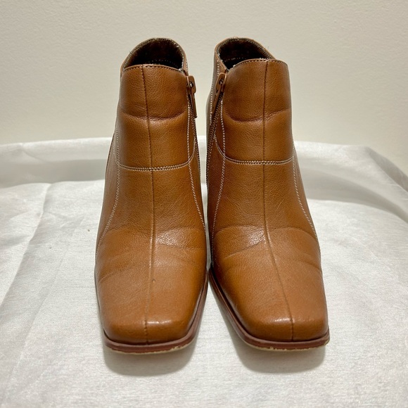 EUC- BWS short boots- Sz 5.5 - Picture 3 of 5
